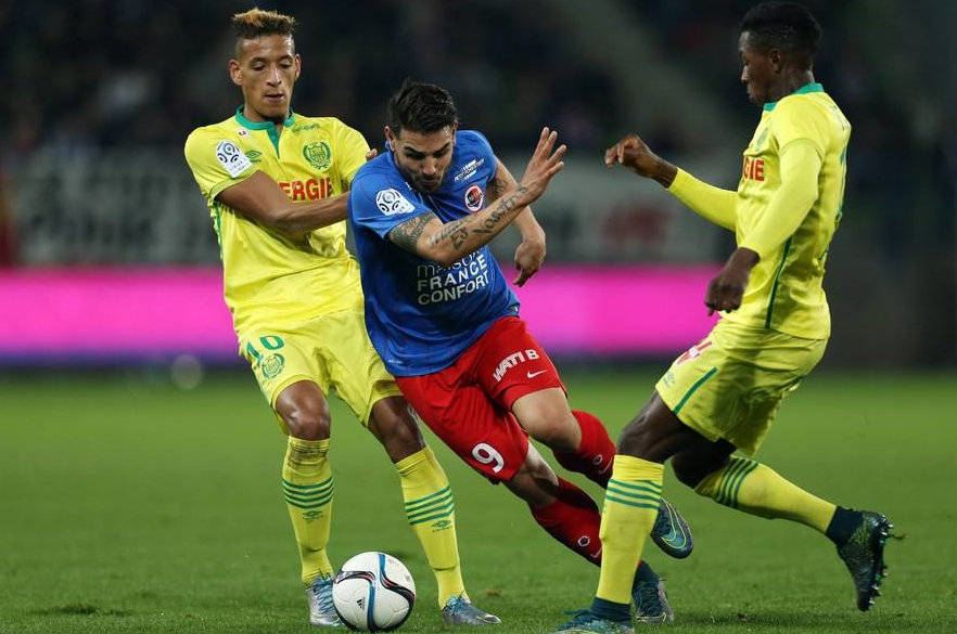 赛地聚焦——法国杯今夜热度飙升，斯图加特止住颓势，压力陡增，控场能力受关注的简单介绍-爱游戏